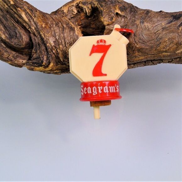 Seagram's Seven 7 Crown Whiskey Bottle Stopper - Picture 3 of 7